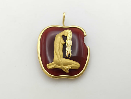Carrera y Carrera Apple Motif Adam and Eve Colored Stone Pendant Top 750 11.3g 