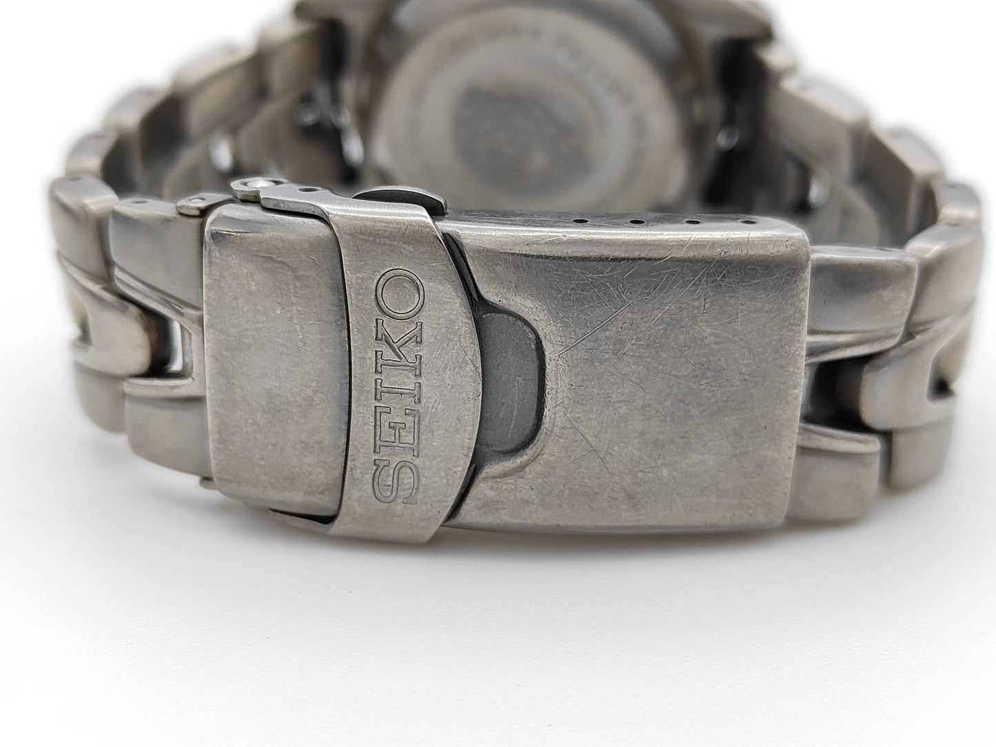 SEIKO 3M22-0010 5D1783 Quartz Men's Watch