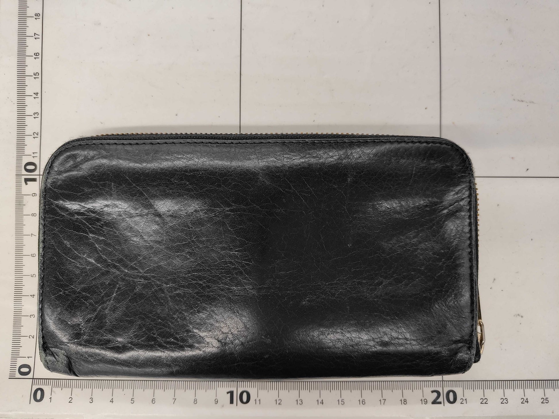 chloe Chloe Round Zipper Wallet