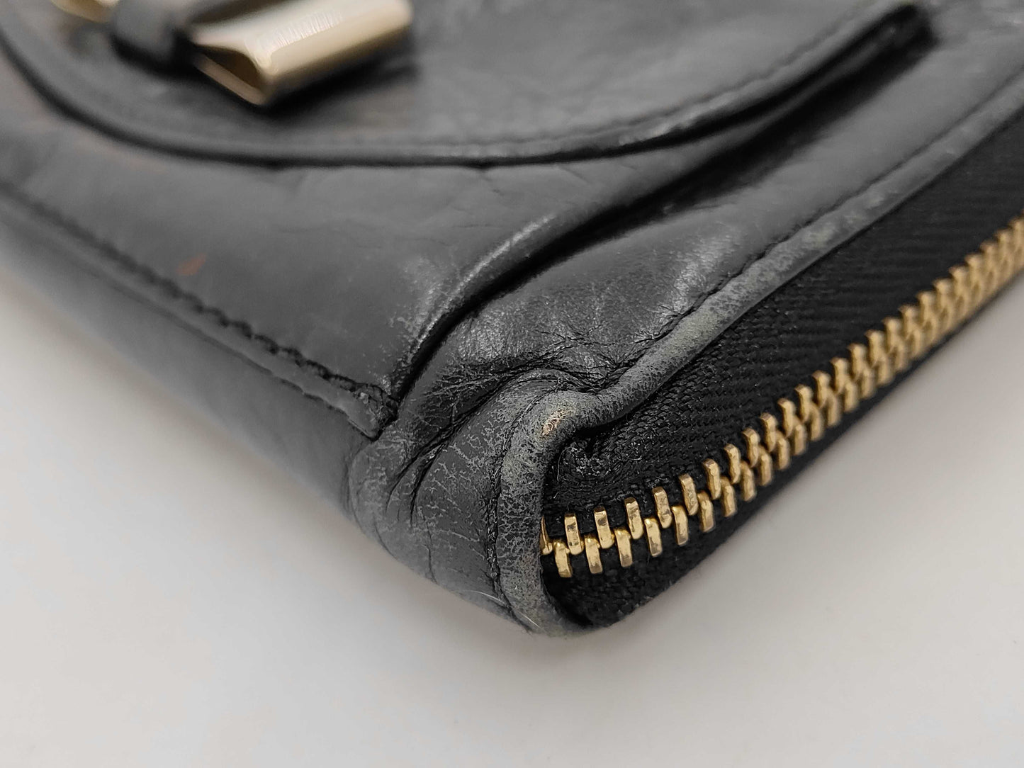 chloe Chloe Round Zipper Wallet