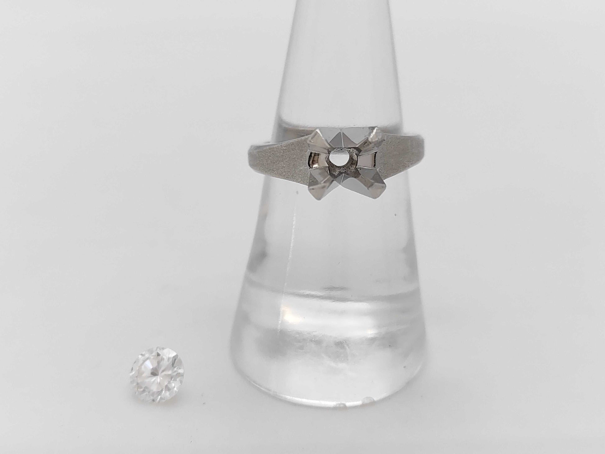 D0.905ct Pt900 11.6g Ring 