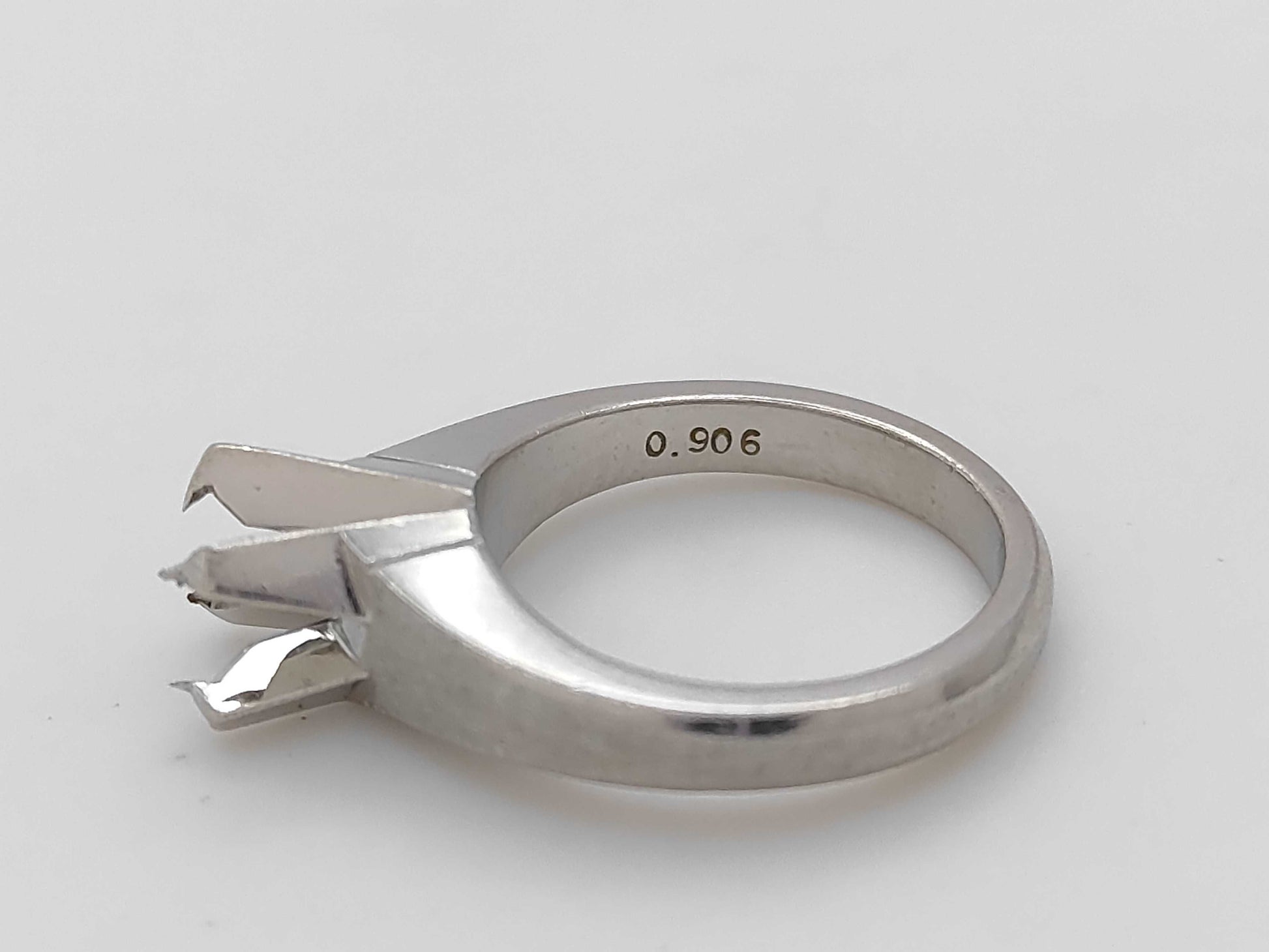 D0.905ct Pt900 11.6g Ring 