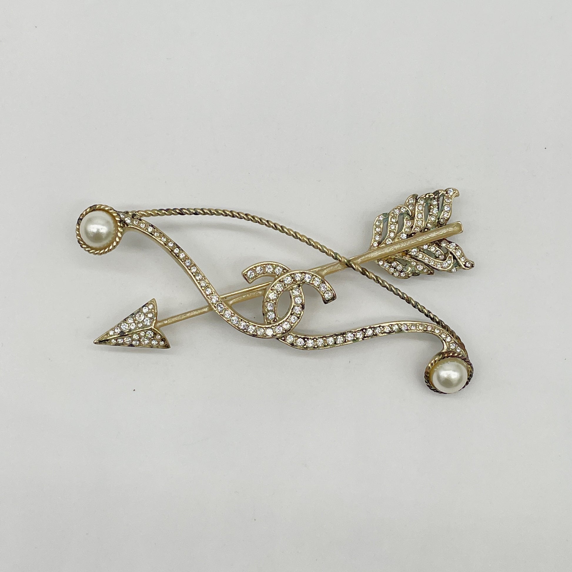 CHANEL Coco Mark Arrow Pearl Brooch 18C Brooch