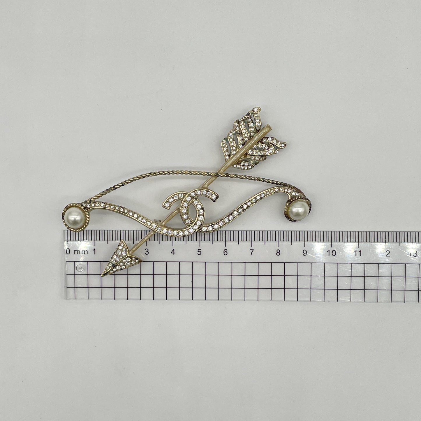 CHANEL Coco Mark Arrow Pearl Brooch 18C Brooch