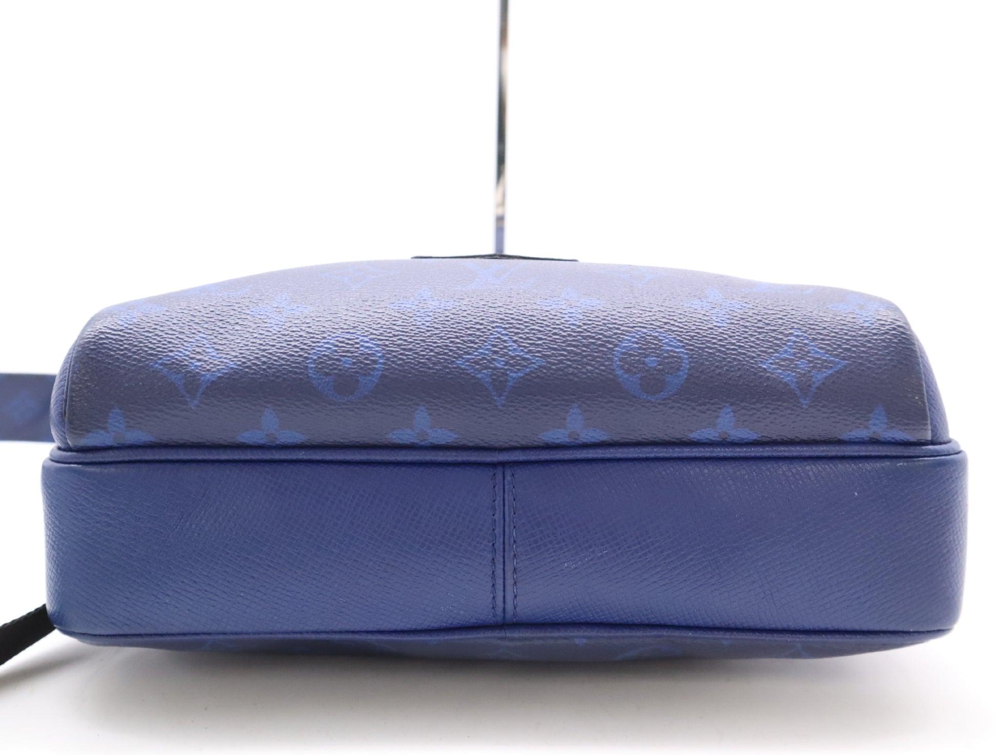 LOUIS VUITTON M30242 Taiga Rama Outdoor Messenger PM Cobalt Shoulder Bag