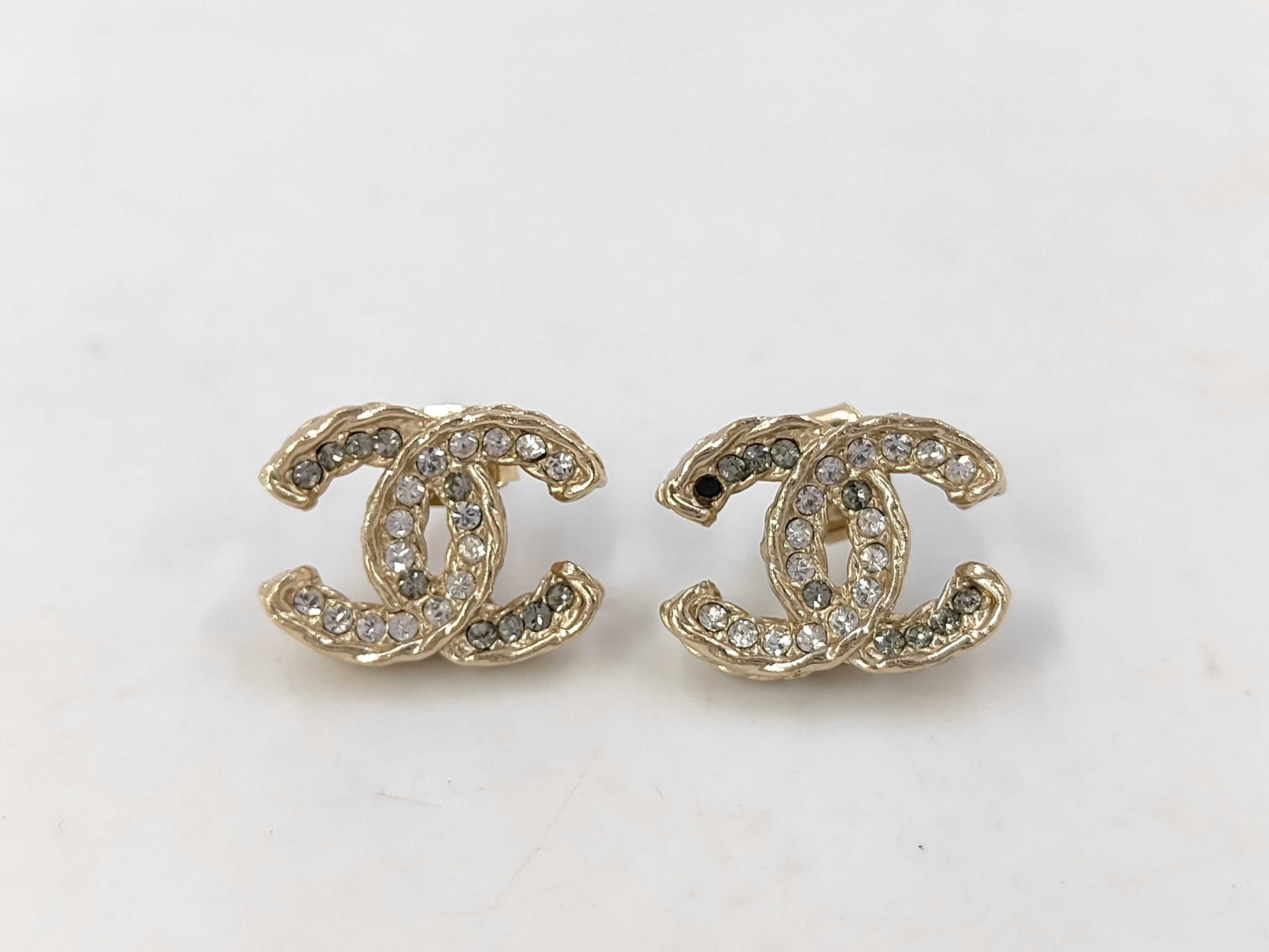 CHANEL GP Coco Mark Rhinestone Earrings with Comments A13 C Earrings