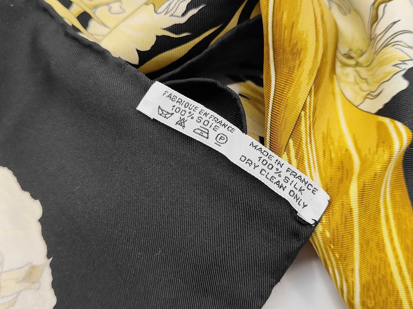 HERMES Silk Carré 90 TURBANS DES REINES Queen's Turban Scarf Black Brown