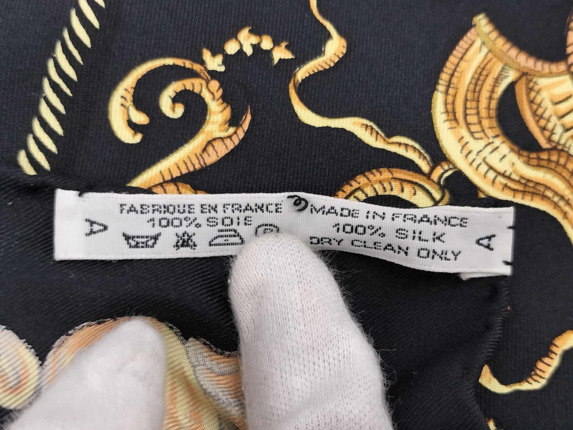 HERMES Silk Carré 90 LVDOVICVS MAGNVS Louis XIV on a White Horse Black Multicolor Scarf