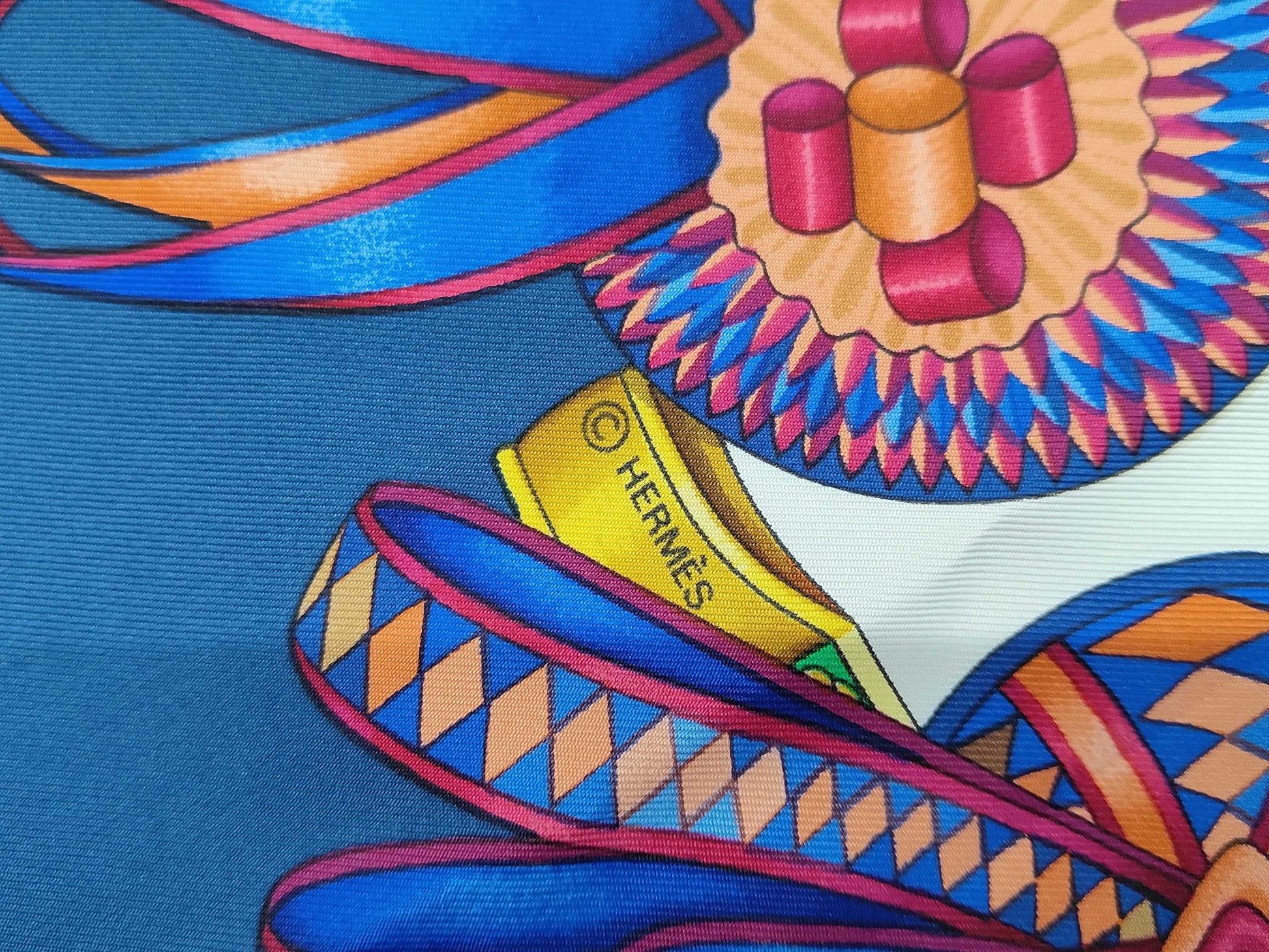 HERMES Silk Carré 90 LES RUBANS DU CHEVAL Horse Ribbon Blue Multicolor Scarf