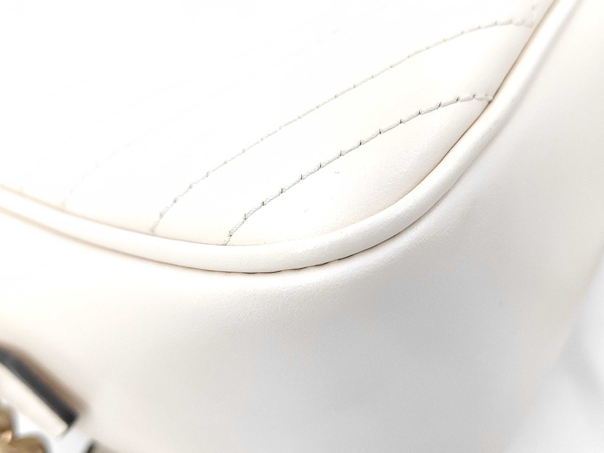 GUCCI 447632-520981 GG Marmont White Shoulder Bag with Dust Bag D040193224