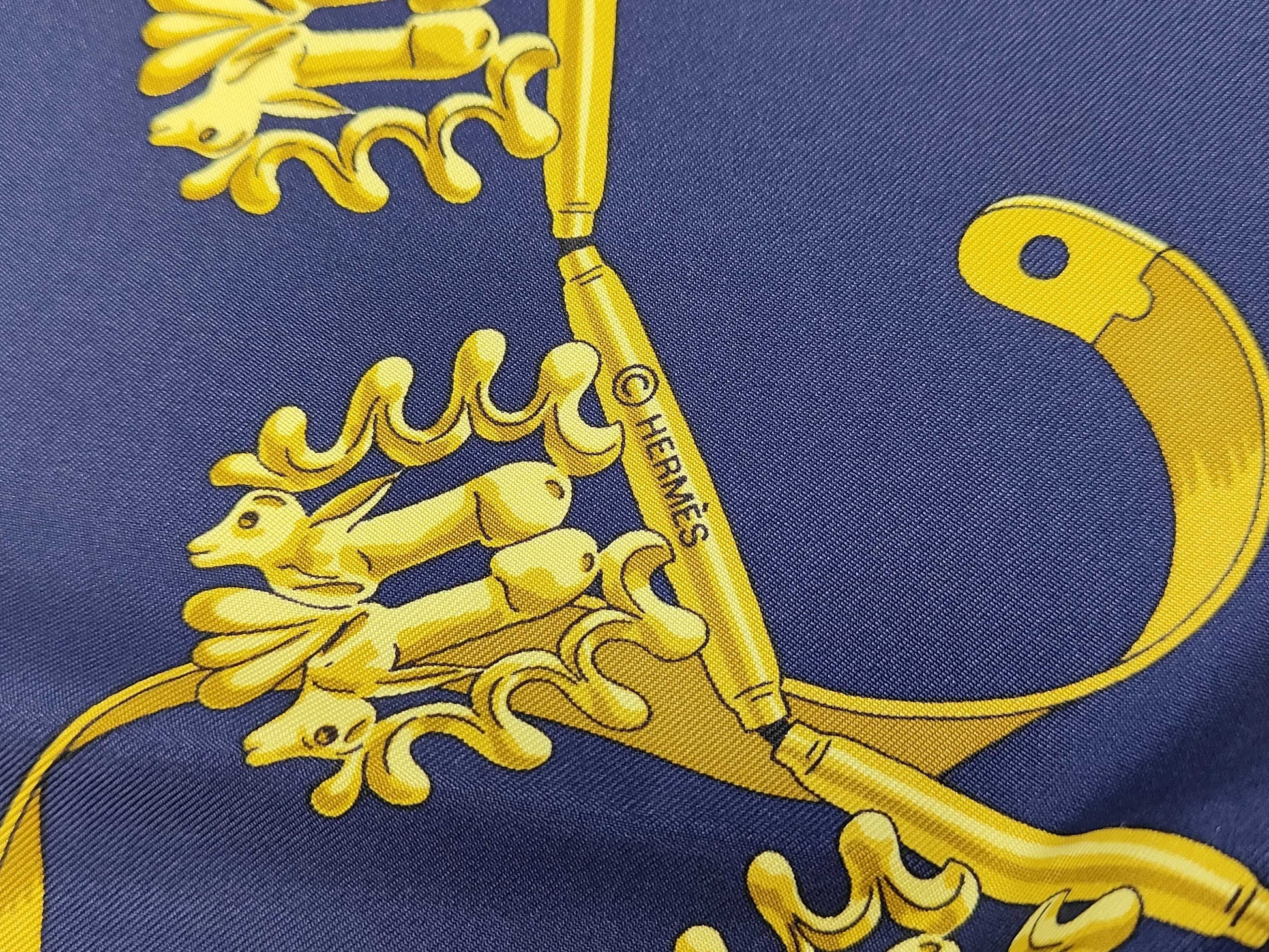 HERMES Silk Carré 90 "Les Cavaliers D'or" Golden Knights Navy Yellow Scarf with Box