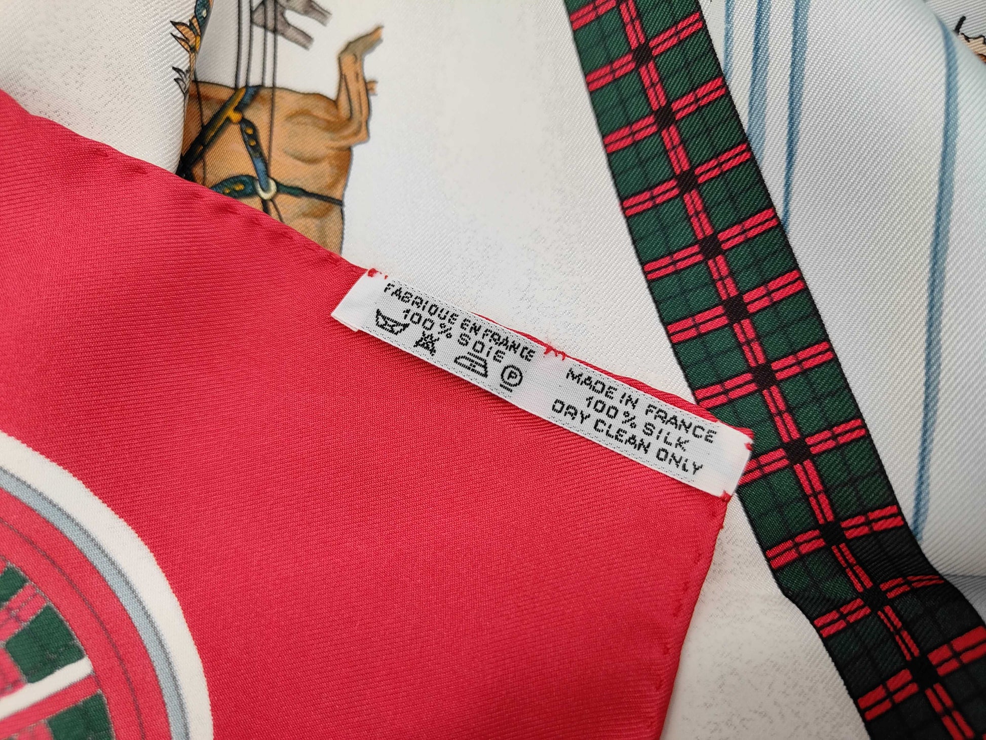 HERMES Silk Carré 90 "LHiver en Poste" Winter Mail Carriage Red and White Scarf with Box