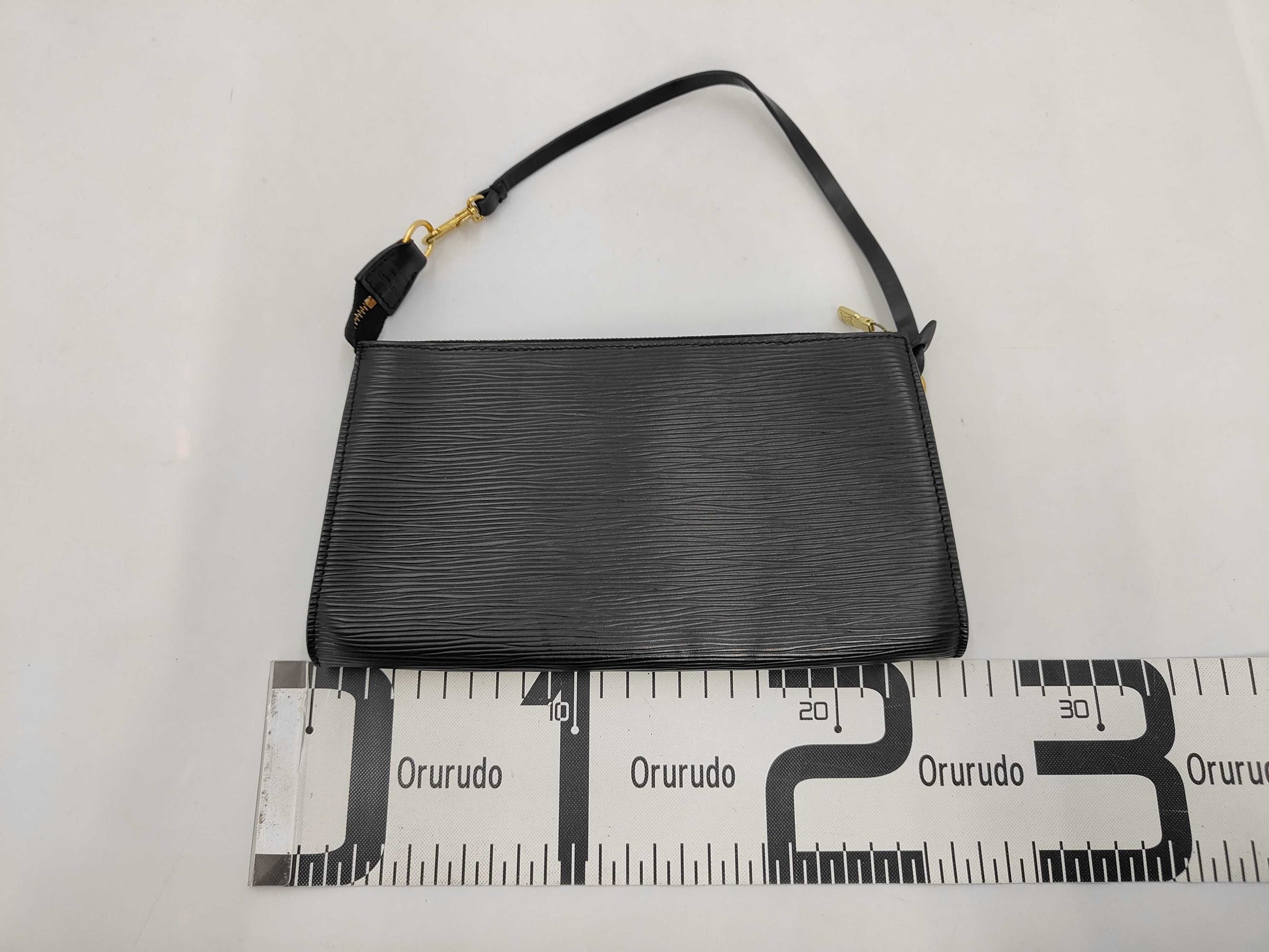 LOUIS VUITTON M52942 Epi Pochette Accessoires Noir Pouch