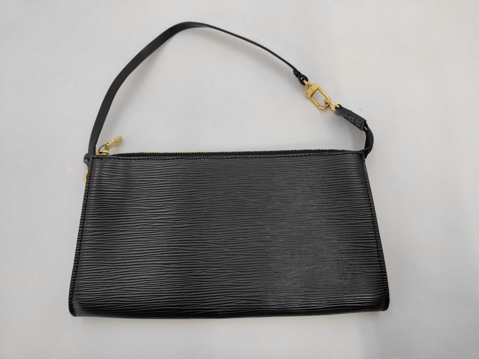 LOUIS VUITTON M52942 Epi Pochette Accessoires Noir Pouch