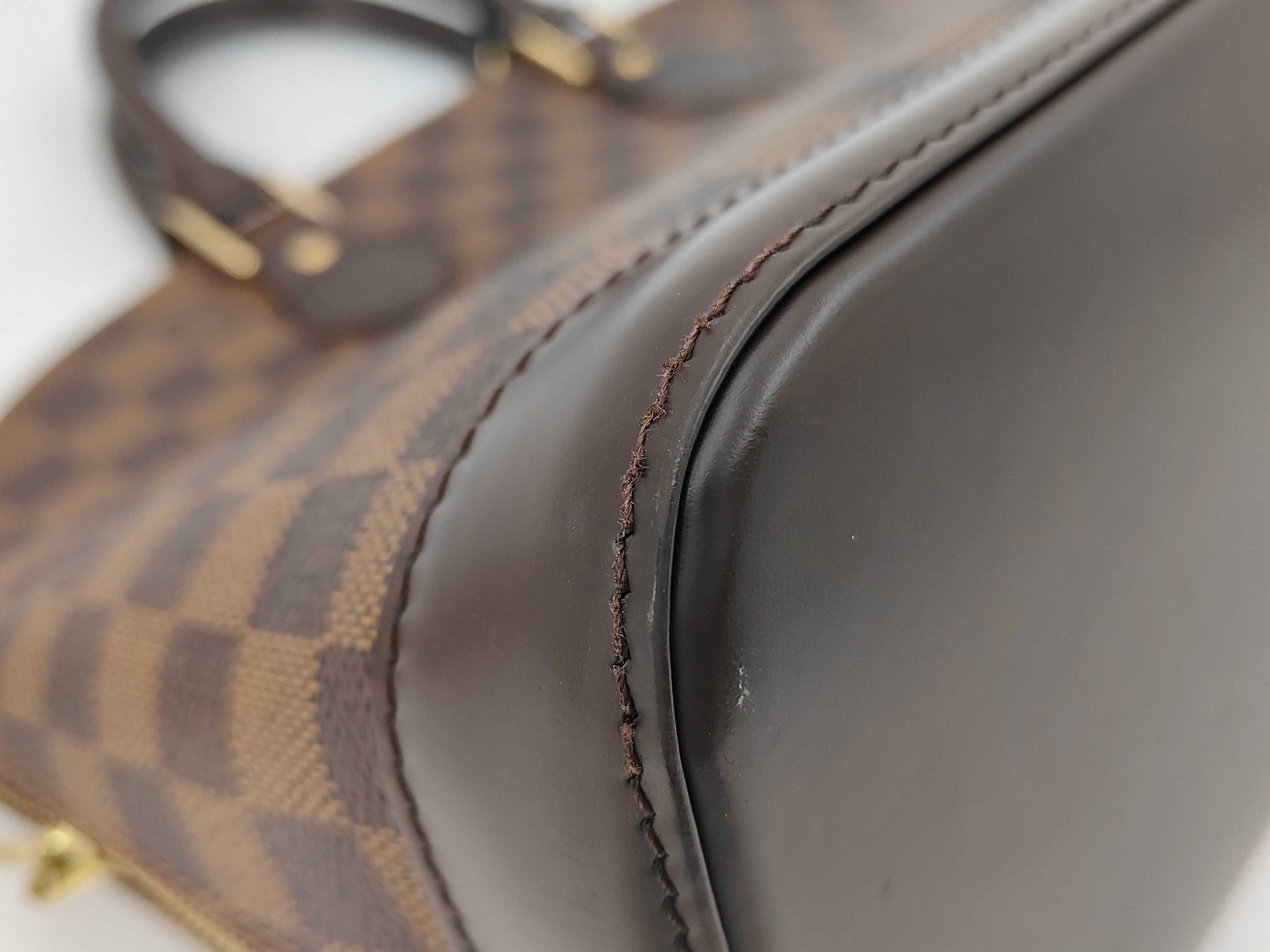 LOUIS VUITTON N51131 Damier Alma Handbag