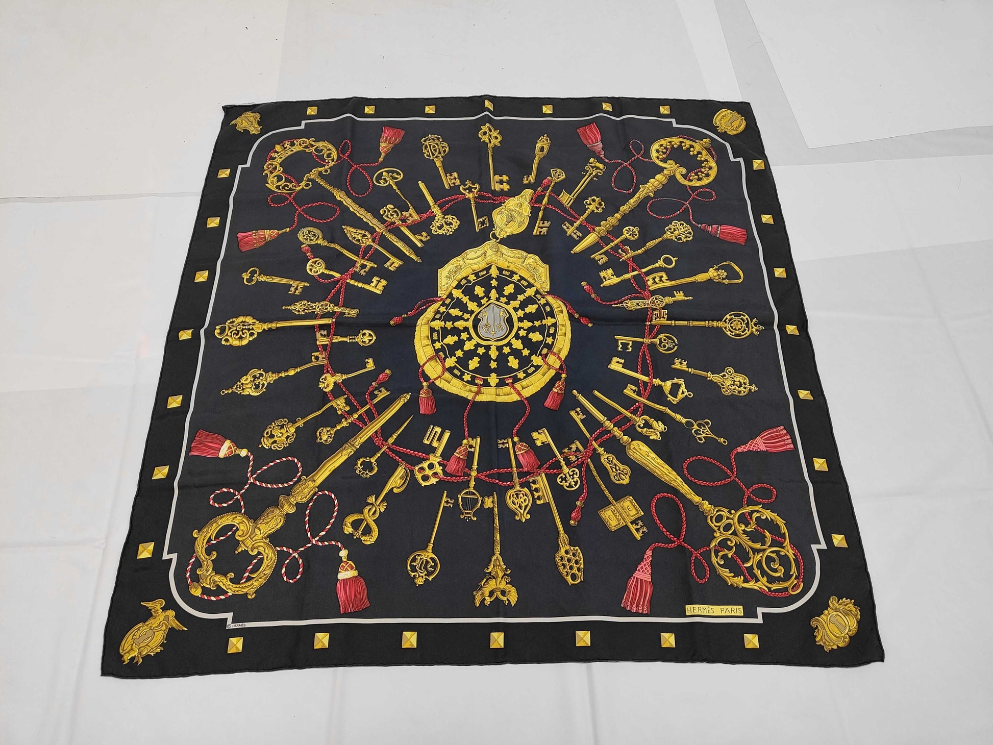 HERMES Silk Carré 90 LES CLES THE KEYS Scarf Black Yellow Red