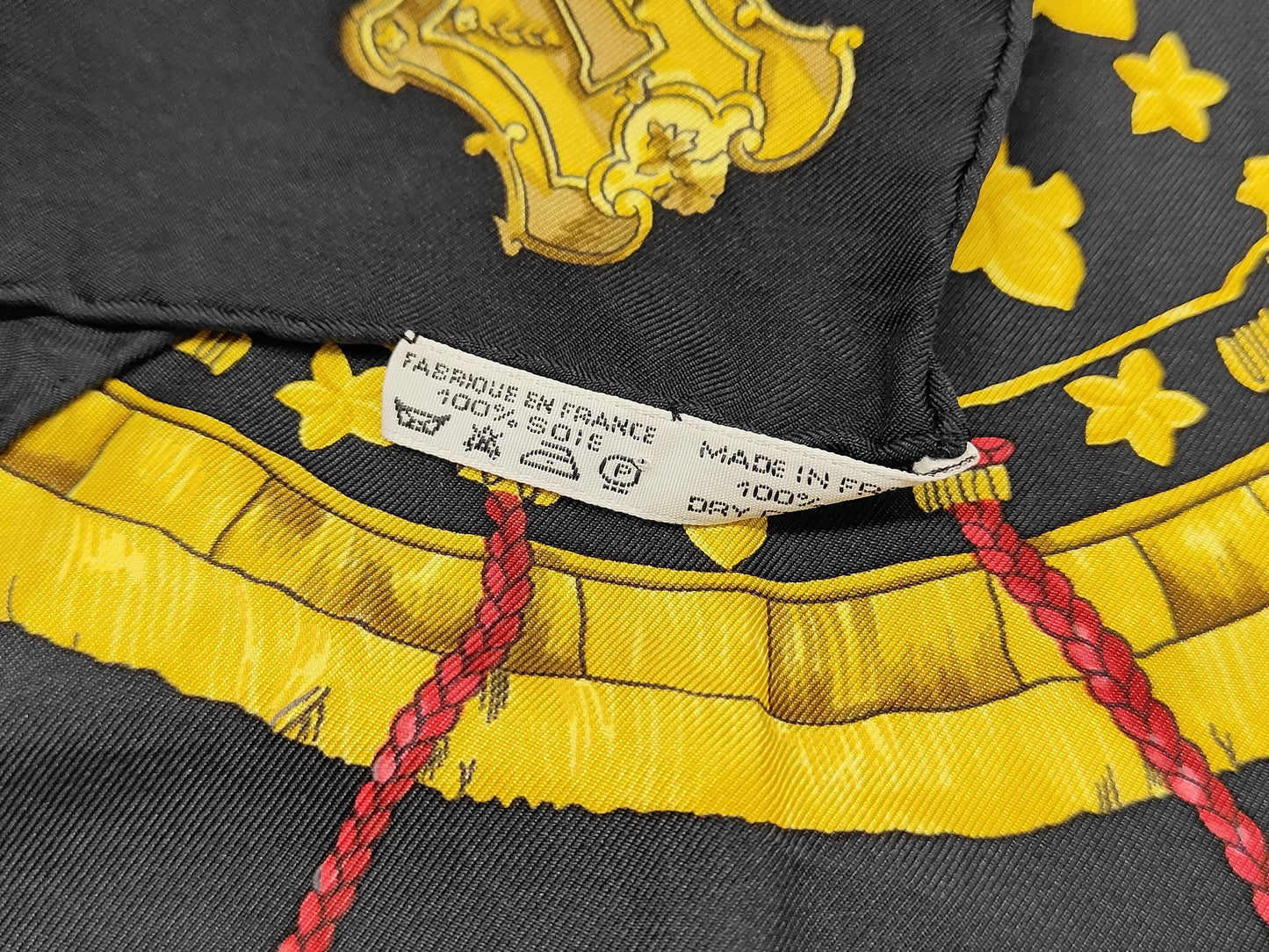 HERMES Silk Carré 90 LES CLES THE KEYS Scarf Black Yellow Red