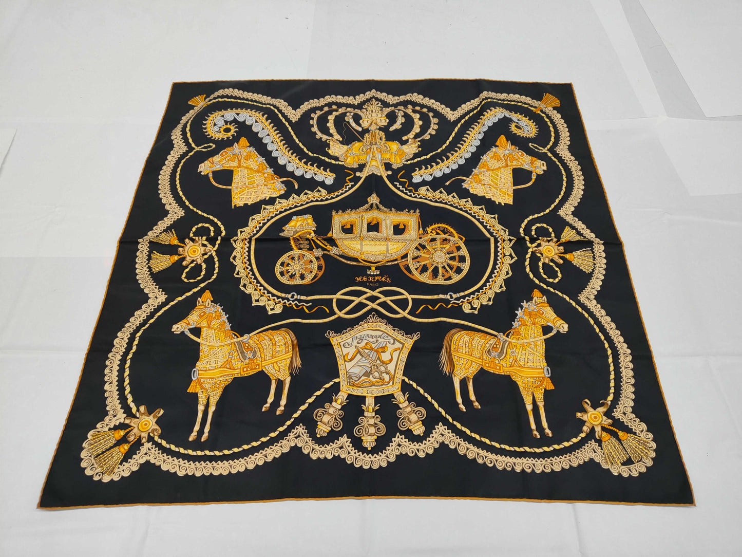 HERMES Silk Carré 90 SELLES A HOUSSE Cover Saddle Black Yellow Scarf