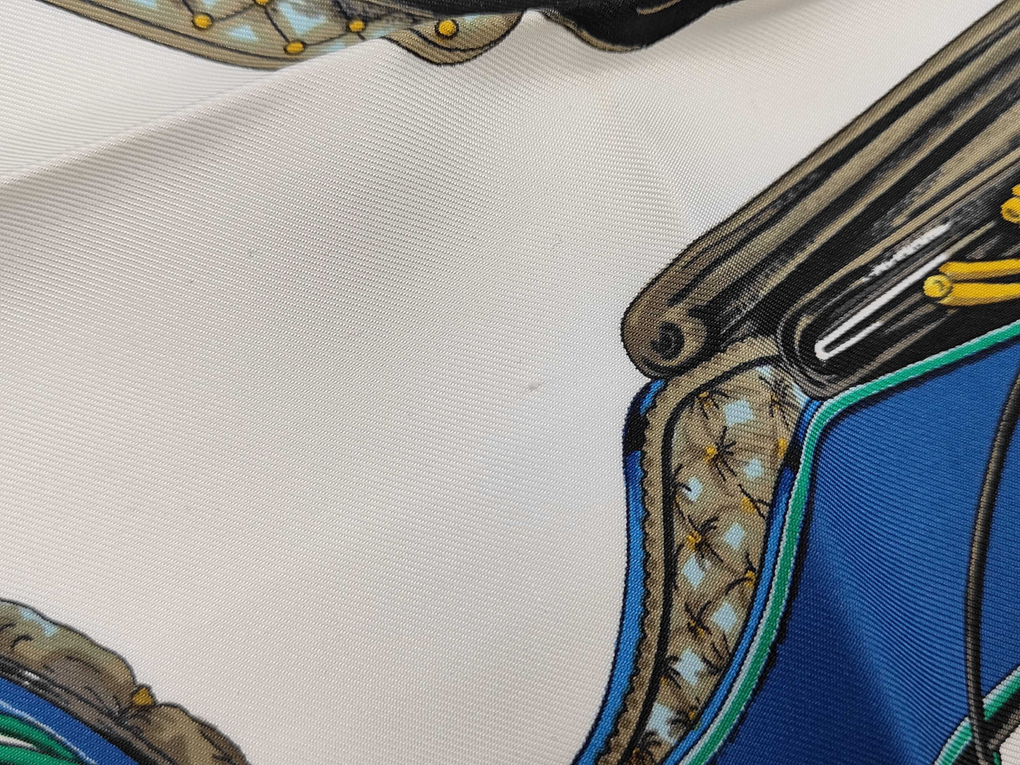 HERMES Silk Carré 90 "Les Voitures a Transformation" Folding Carriage Blue Multicolor Scarf