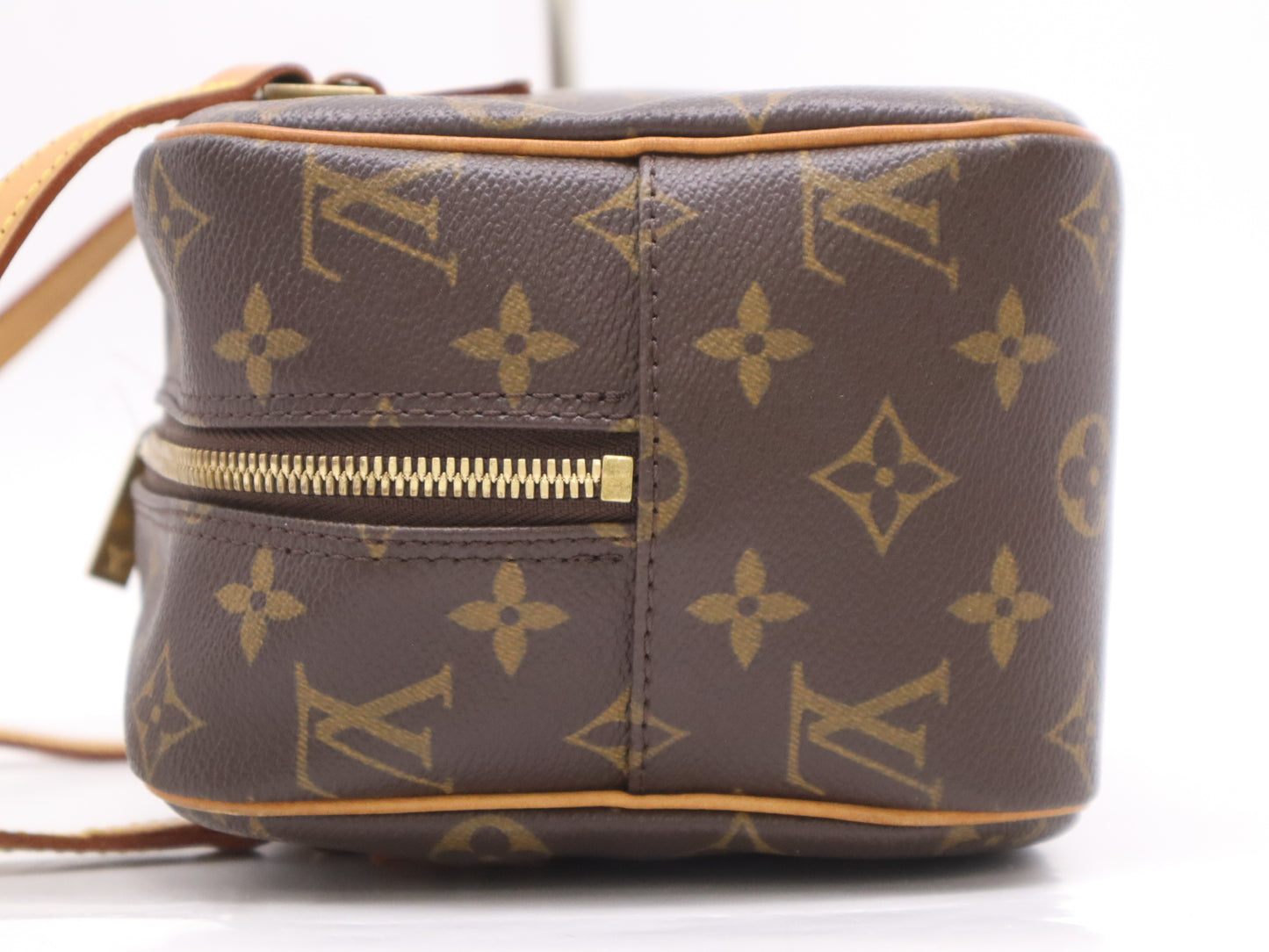 LOUIS VUITTON M51182 Monogram Cite MM Tote Bag
