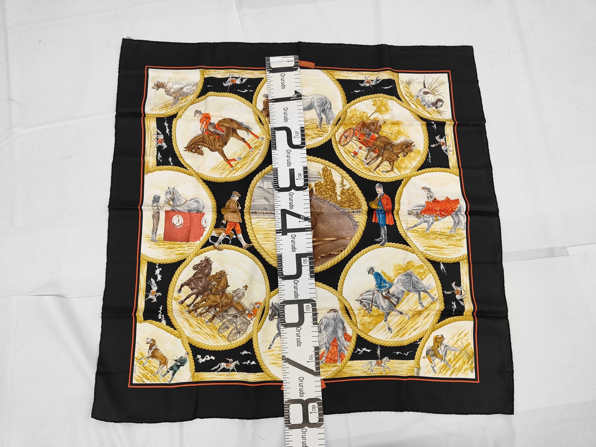 HERMES Silk Carré 90 Auteuil en Mai Black Multicolor Scarf