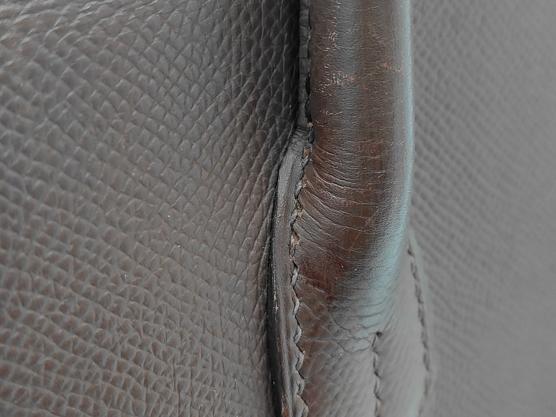 HERMES Birkin 30 Handbag, □D Stamp, Epson, Gold Hardware, Brown, Cloche, Cadena, 2 Keys, Box Included