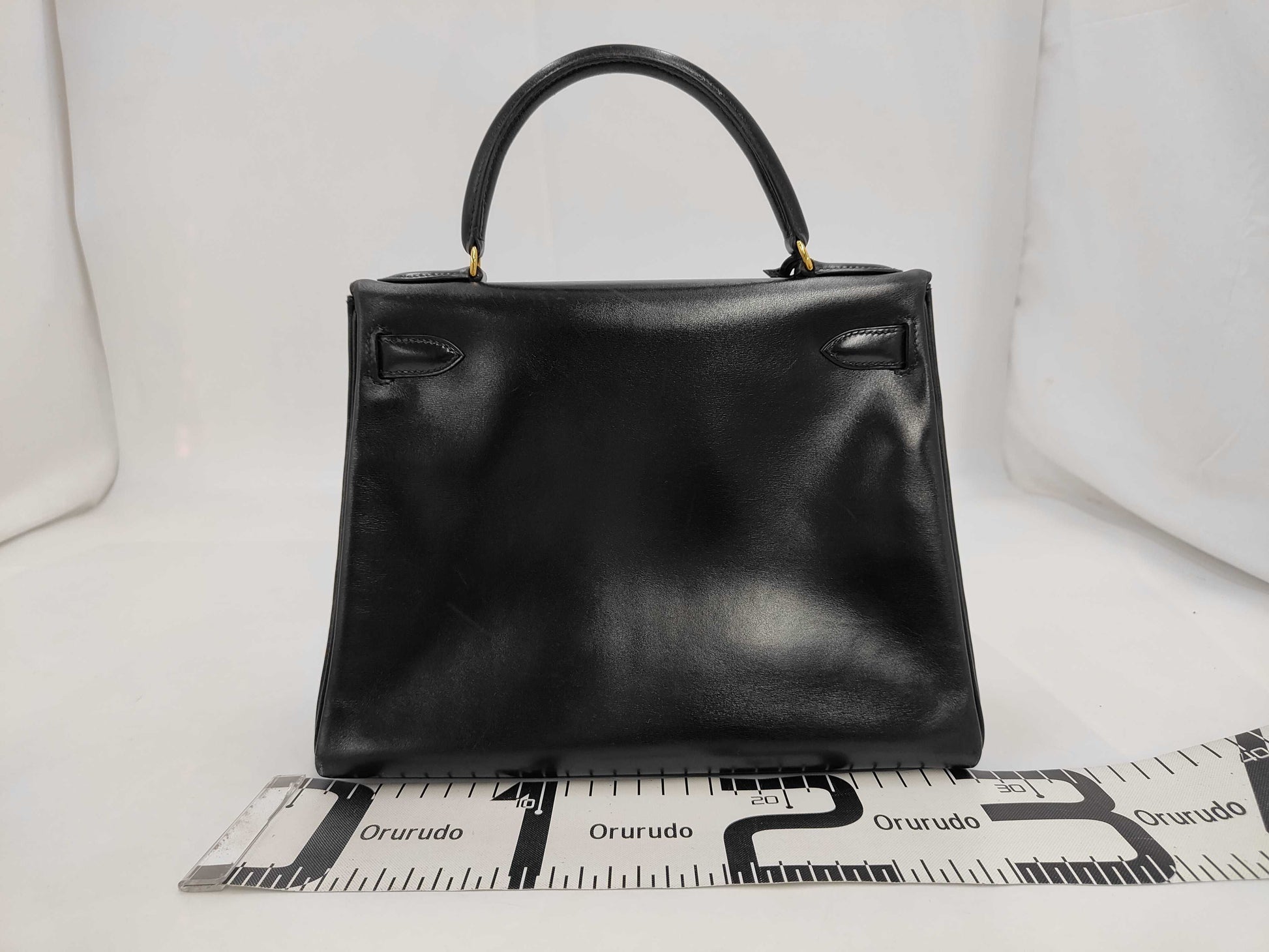 HERMES Kelly 28 Handbag ○ U Engraved Box Calf Inner Stitch Gold Hardware Black Handbag with Strap, Crochet, Cadena, Key x2, Storage Bag