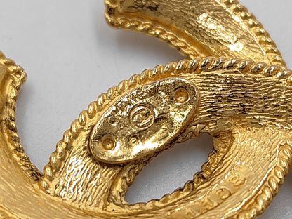CHANEL 1108GP Coco Mark Brooch in Matte Gold with Rice