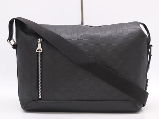 LOUIS VUITTON N42417? Damier Infini Discovery Messenger MM Onyx Shoulder Bag