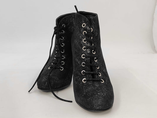 CHANEL Pearl-embellished short boots in black leather, size 37, with box and dust bag. Other shoes.