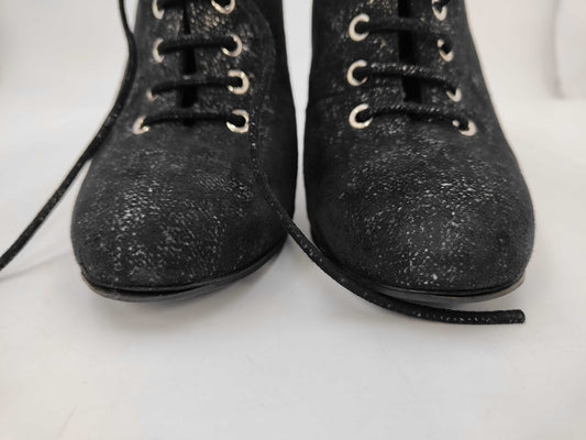 CHANEL Pearl-embellished short boots in black leather, size 37, with box and dust bag. Other shoes.