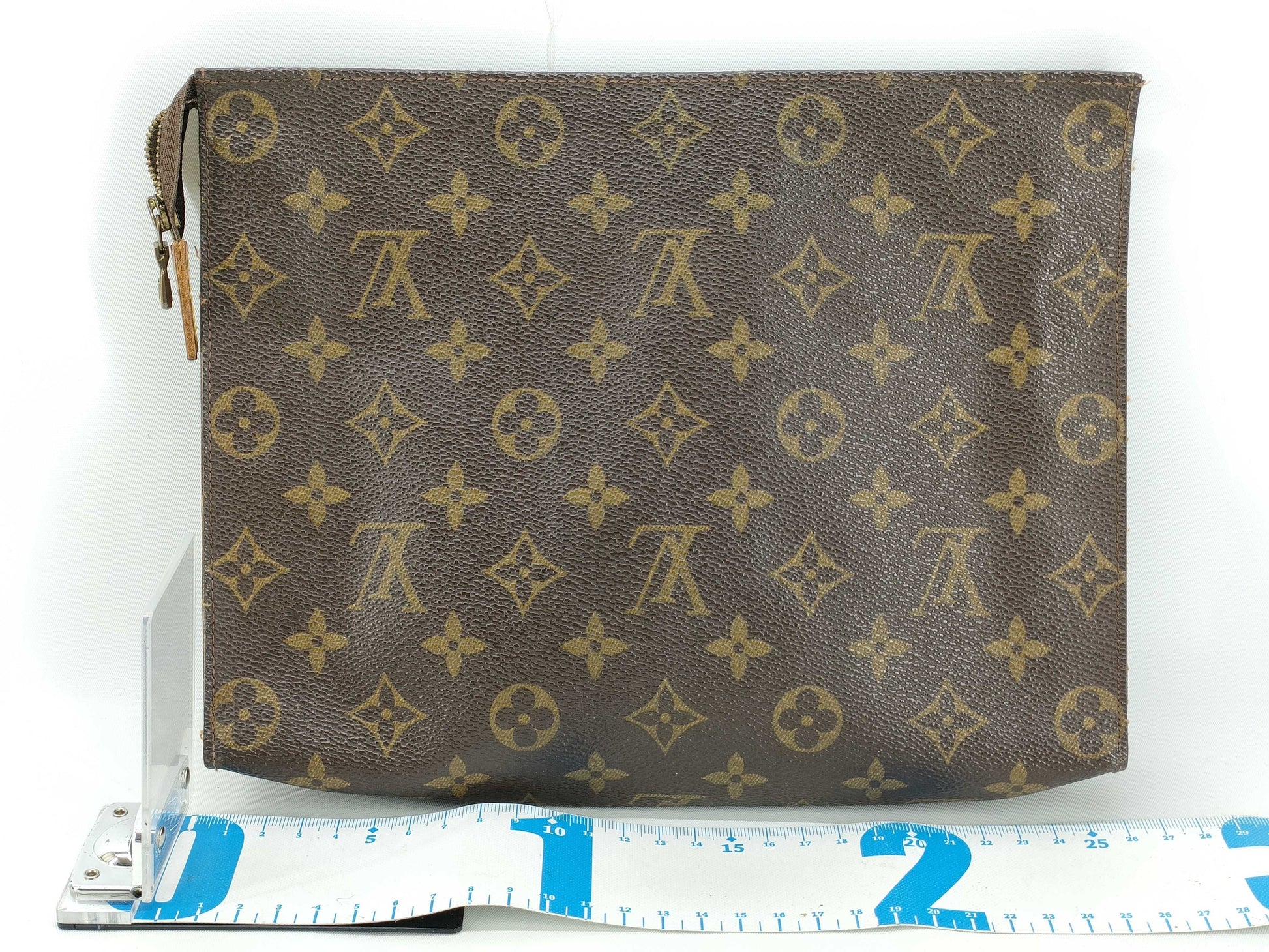 LOUIS VUITTON Monogram Poche Toilette 883AN Pouch