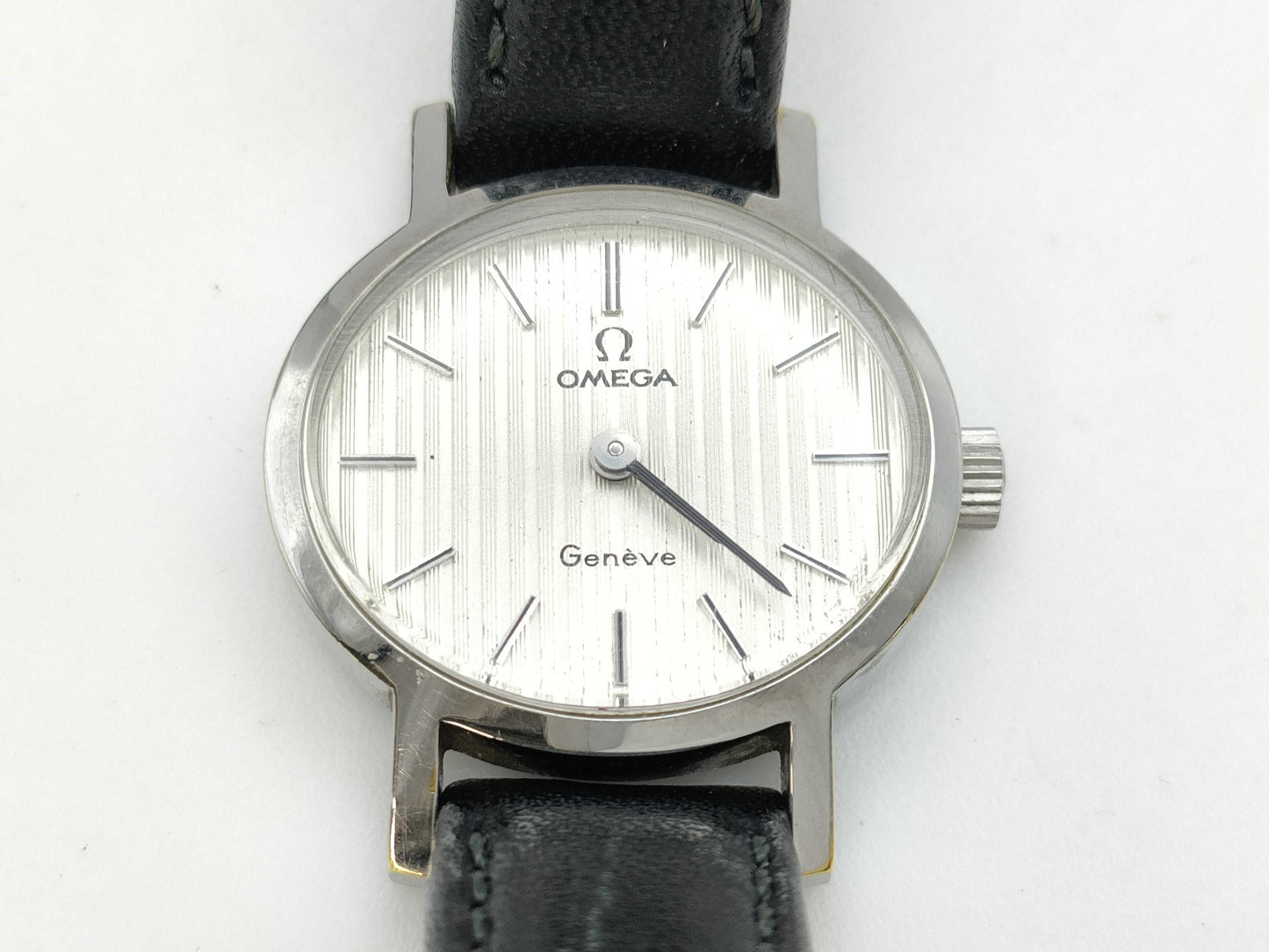 OMEGA Geneva Oval Hand-Wound Women's Watch