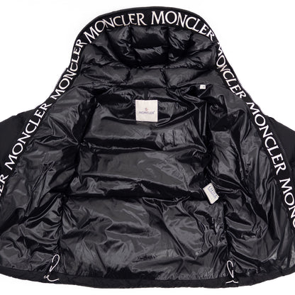 MONCLER MONCLER MONTCLA GIUBBOTTO 2020 Size 0 Down Jacket Made in Romania Domestic Distributor Listed Other Apparel
