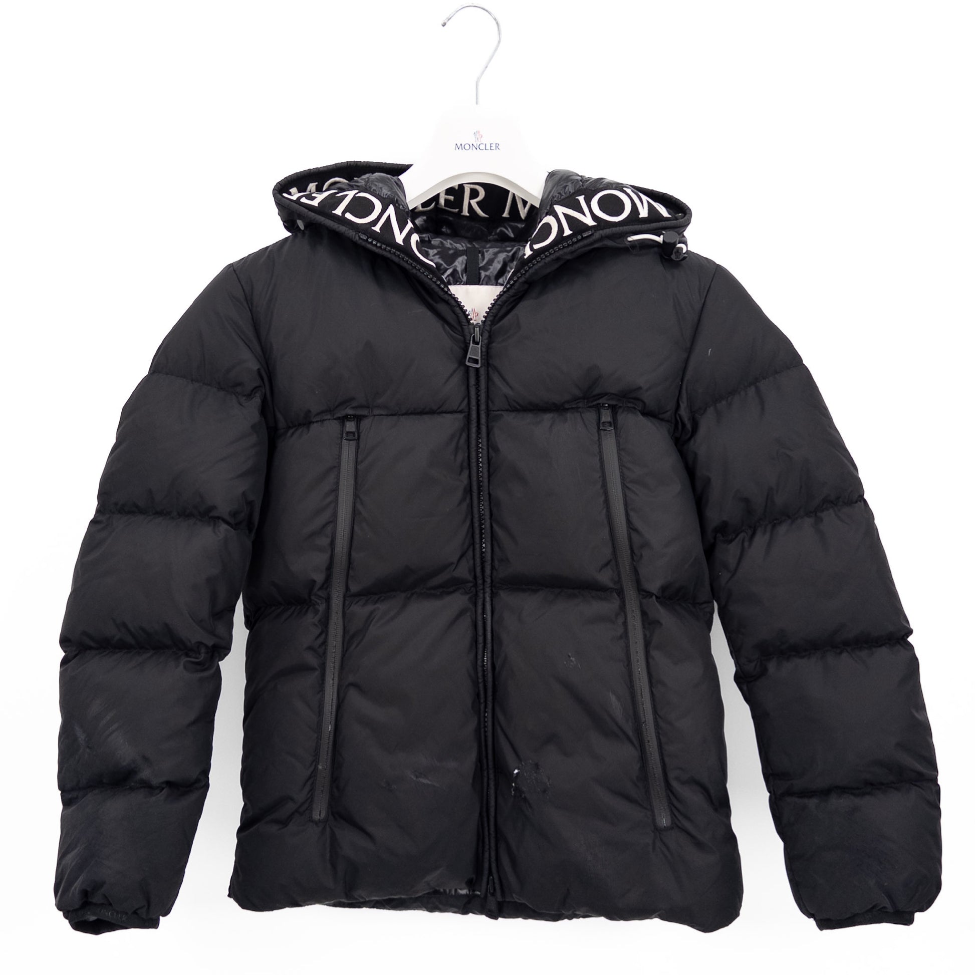 MONCLER MONCLER MONTCLA GIUBBOTTO 2020 Size 0 Down Jacket Made in Romania Domestic Distributor Listed Other Apparel
