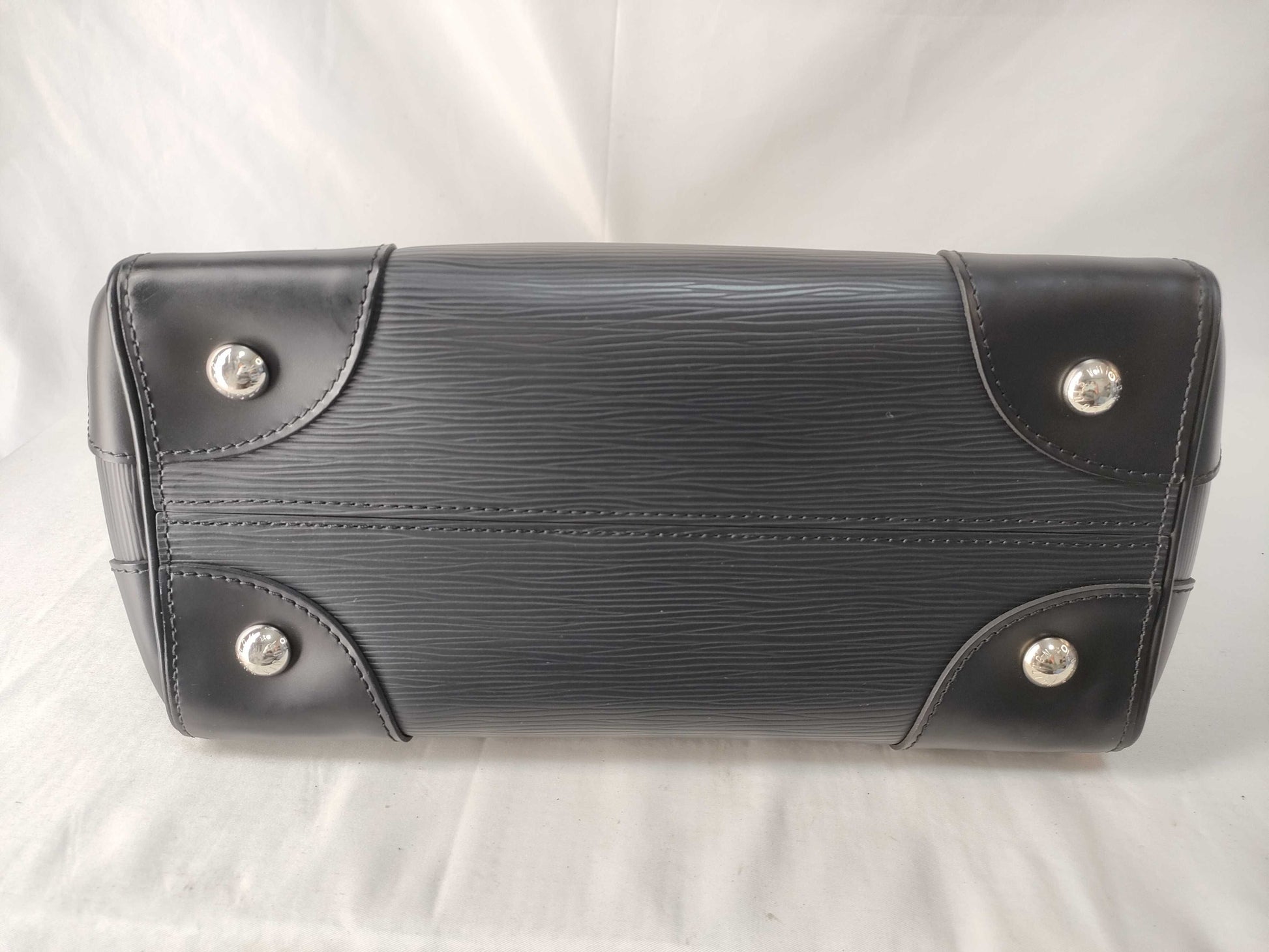 LOUIS VUITTON Epi Phoenix PM Handbag, Black, with Handbook, CA4185