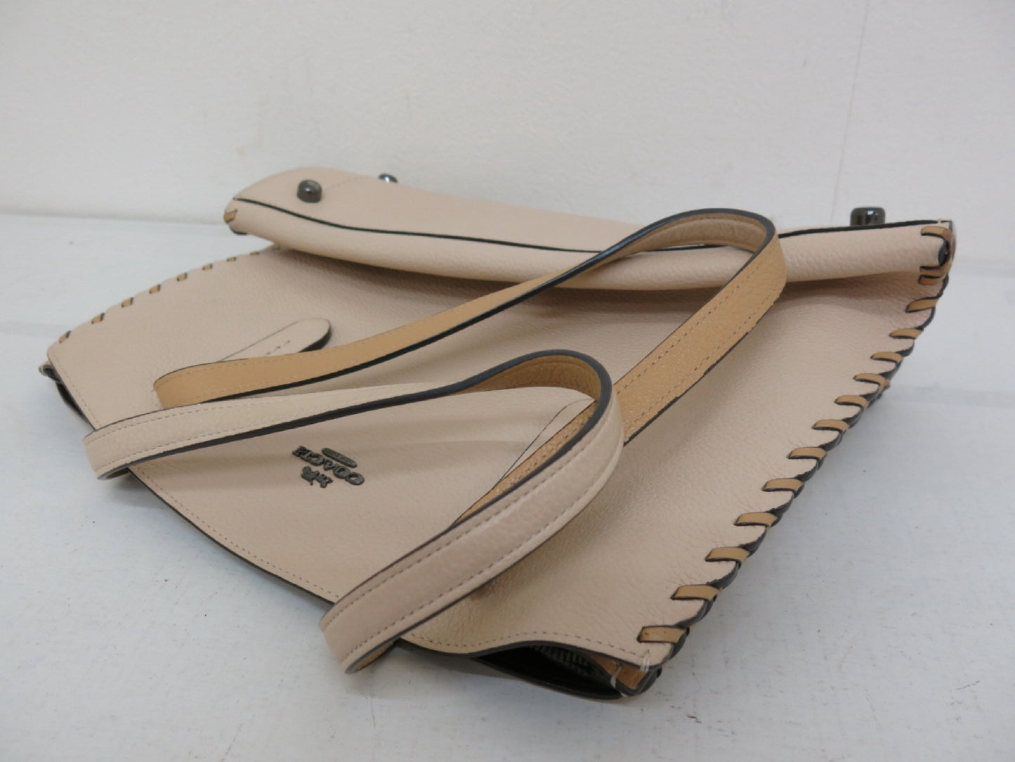 COACH COACH 4-Point Signature Canvas and Leather Shoulder Hand Bag Beige Navy