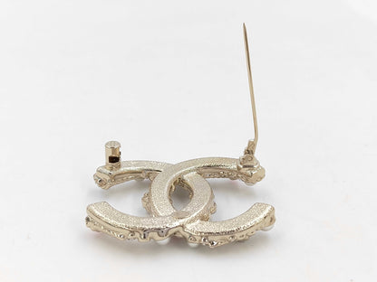 CHANEL Pearl Brooch B26C Box Brooch