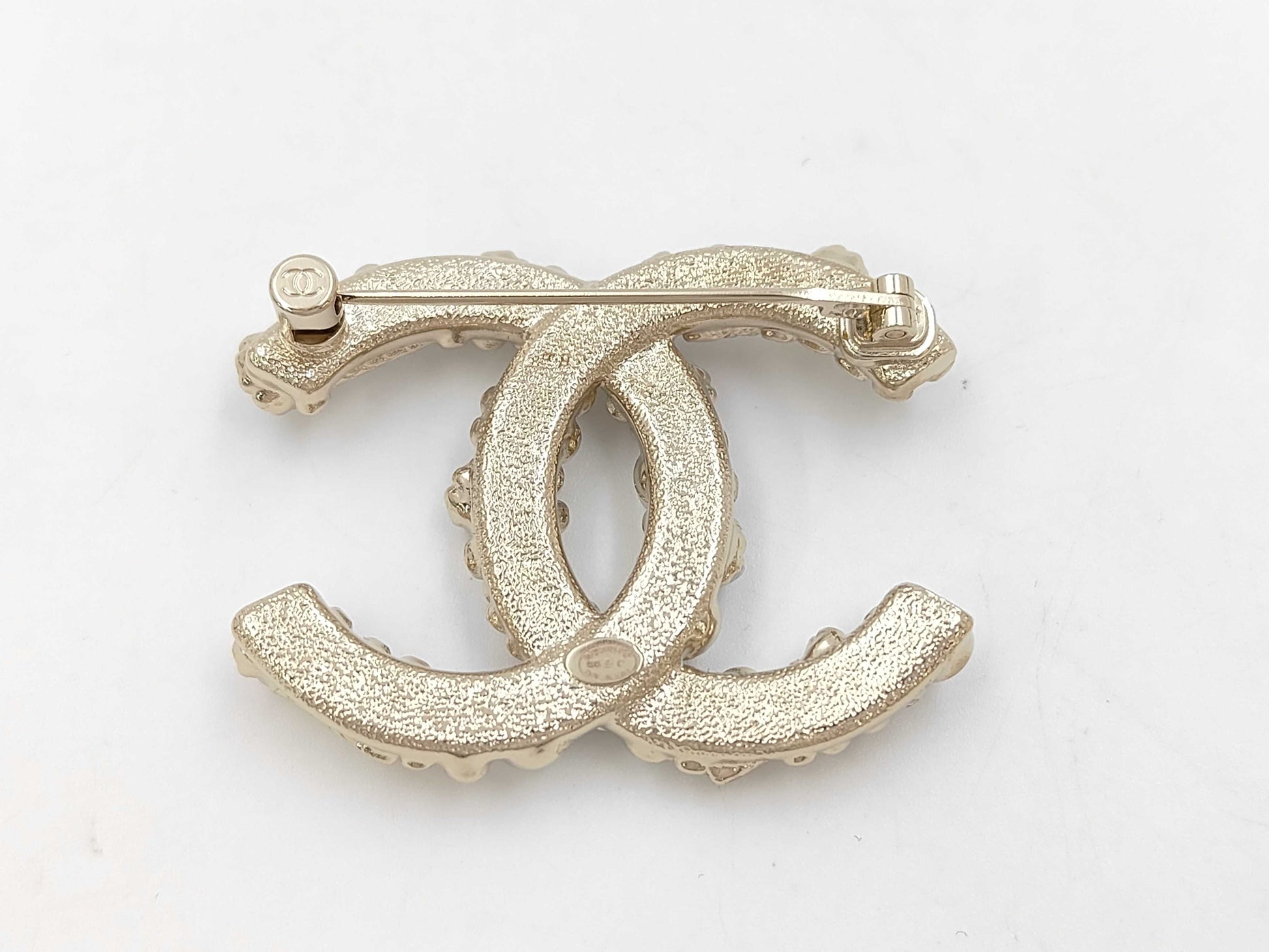 CHANEL Pearl Brooch B26C Box Brooch