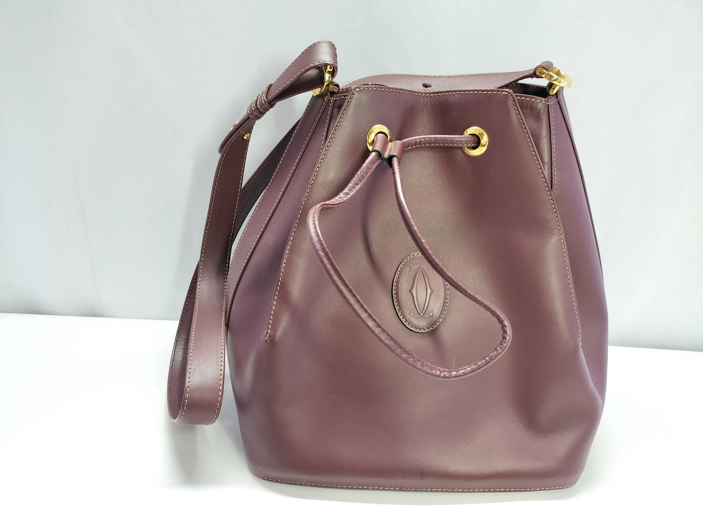 Cartier Must, Cartier Drawstring Shoulder Calf Bordeaux Shoulder Bag