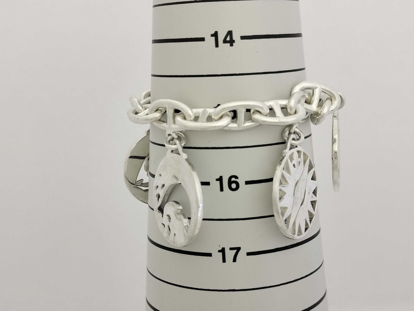 HERMES Schone Dunkle 4 Charms Cursive 16 Frames 79.8g Bracelet Bangle