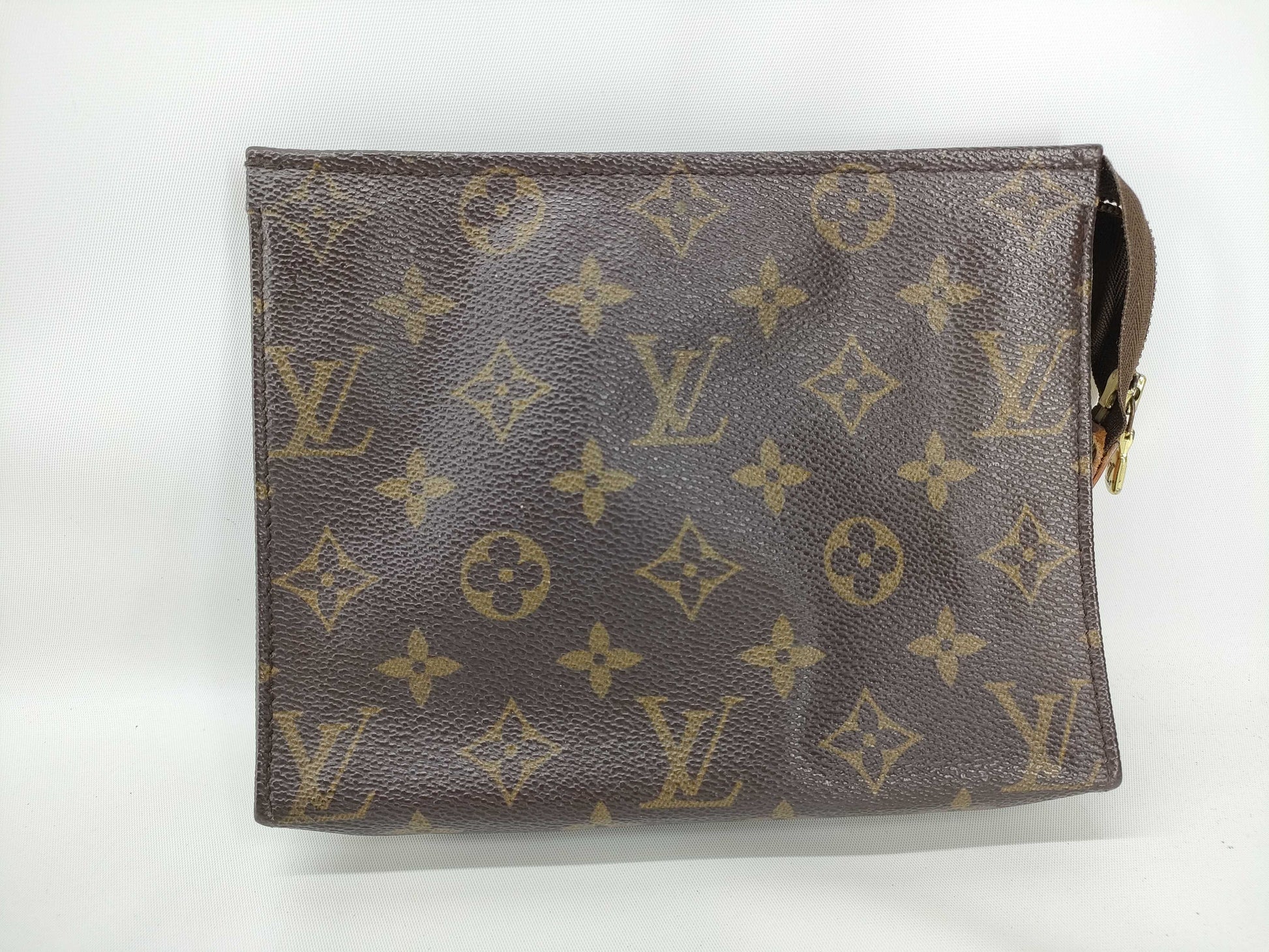 LOUIS VUITTON Monogram Pouch N0095