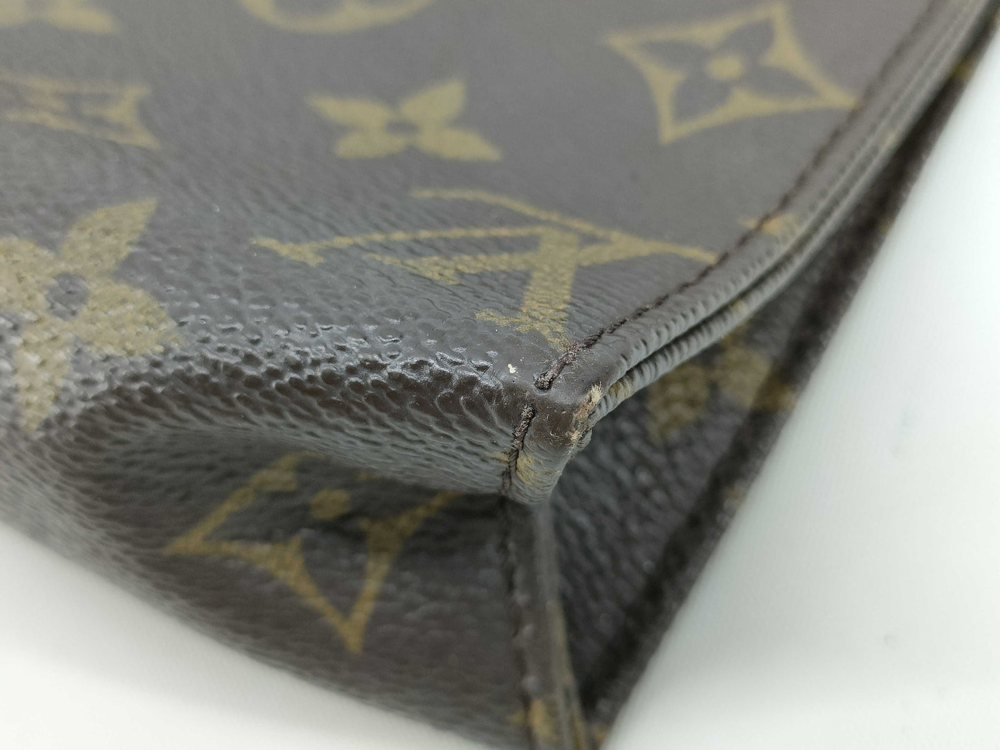 LOUIS VUITTON Monogram Pouch N0095