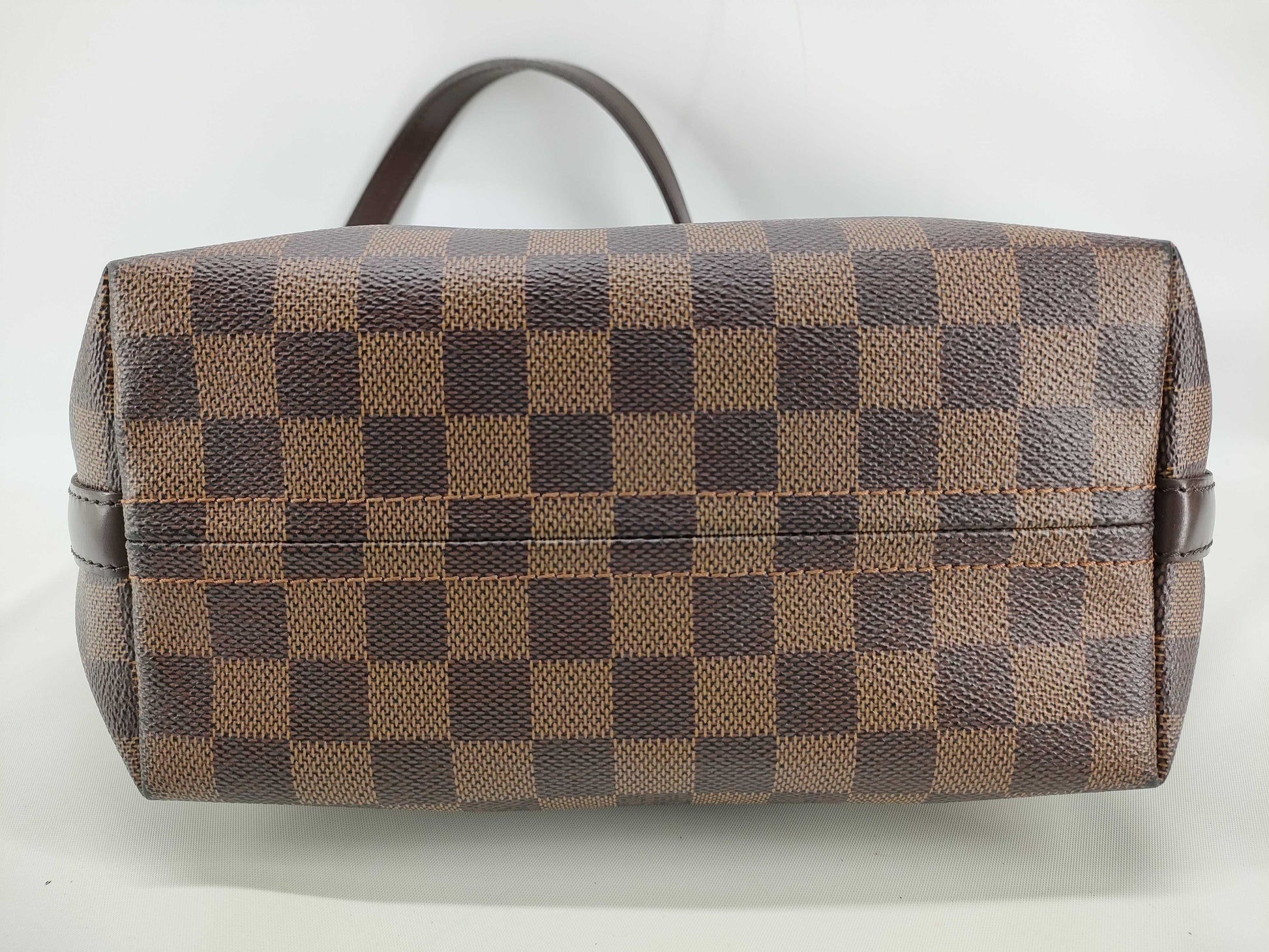 LOUIS VUITTON Damier Illovo MM Shoulder Bag