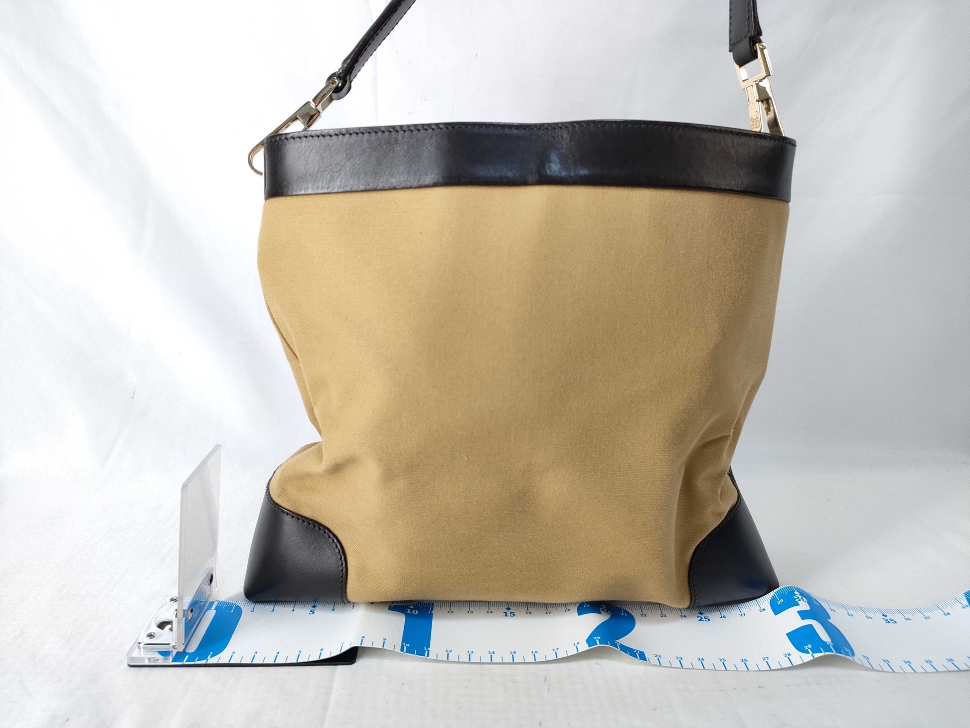 GUCCI Sherry Canvas Shoulder Bag