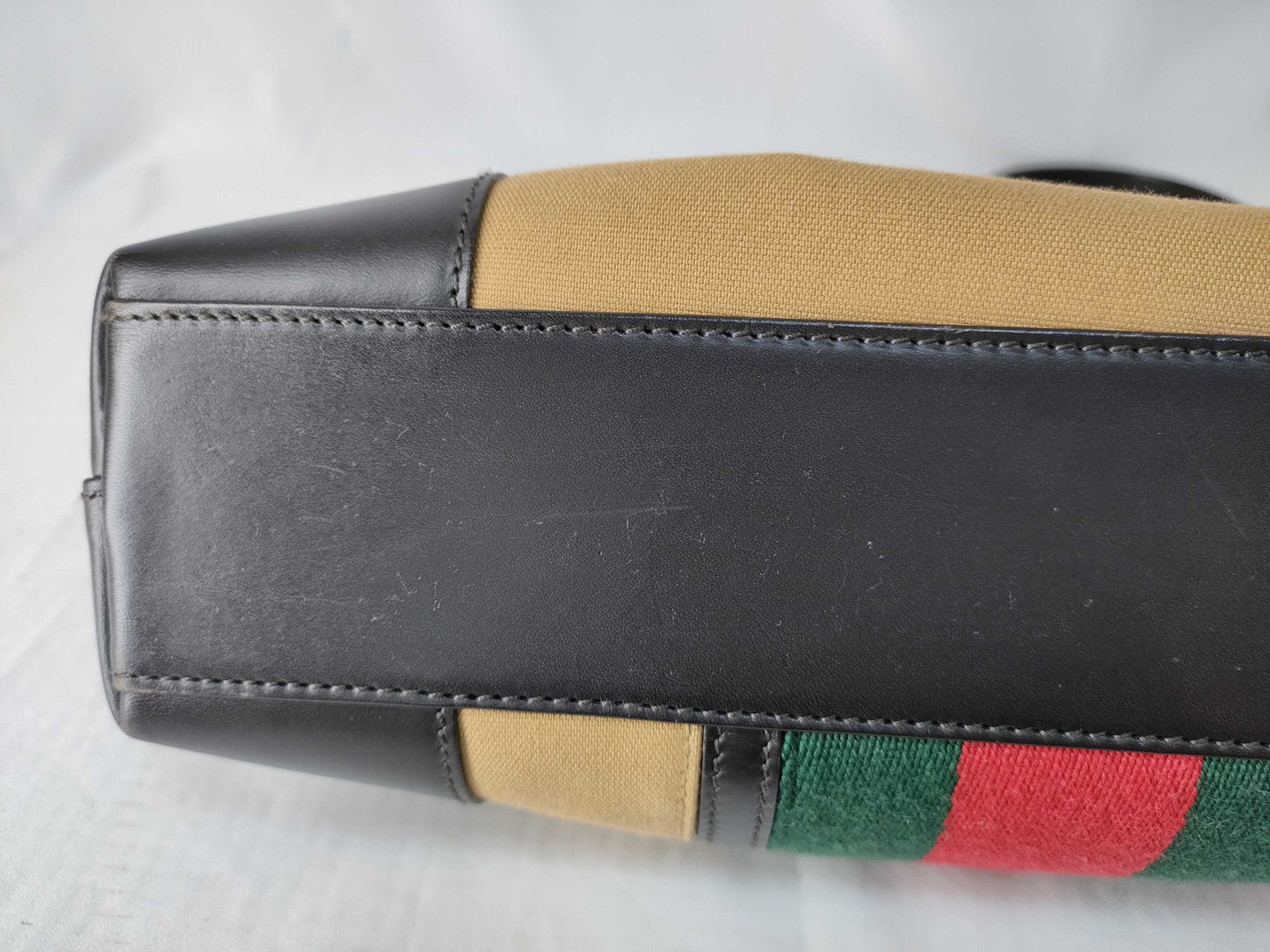 GUCCI Sherry Canvas Shoulder Bag
