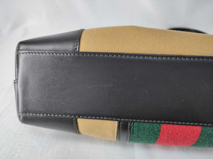 GUCCI Sherry Canvas Shoulder Bag