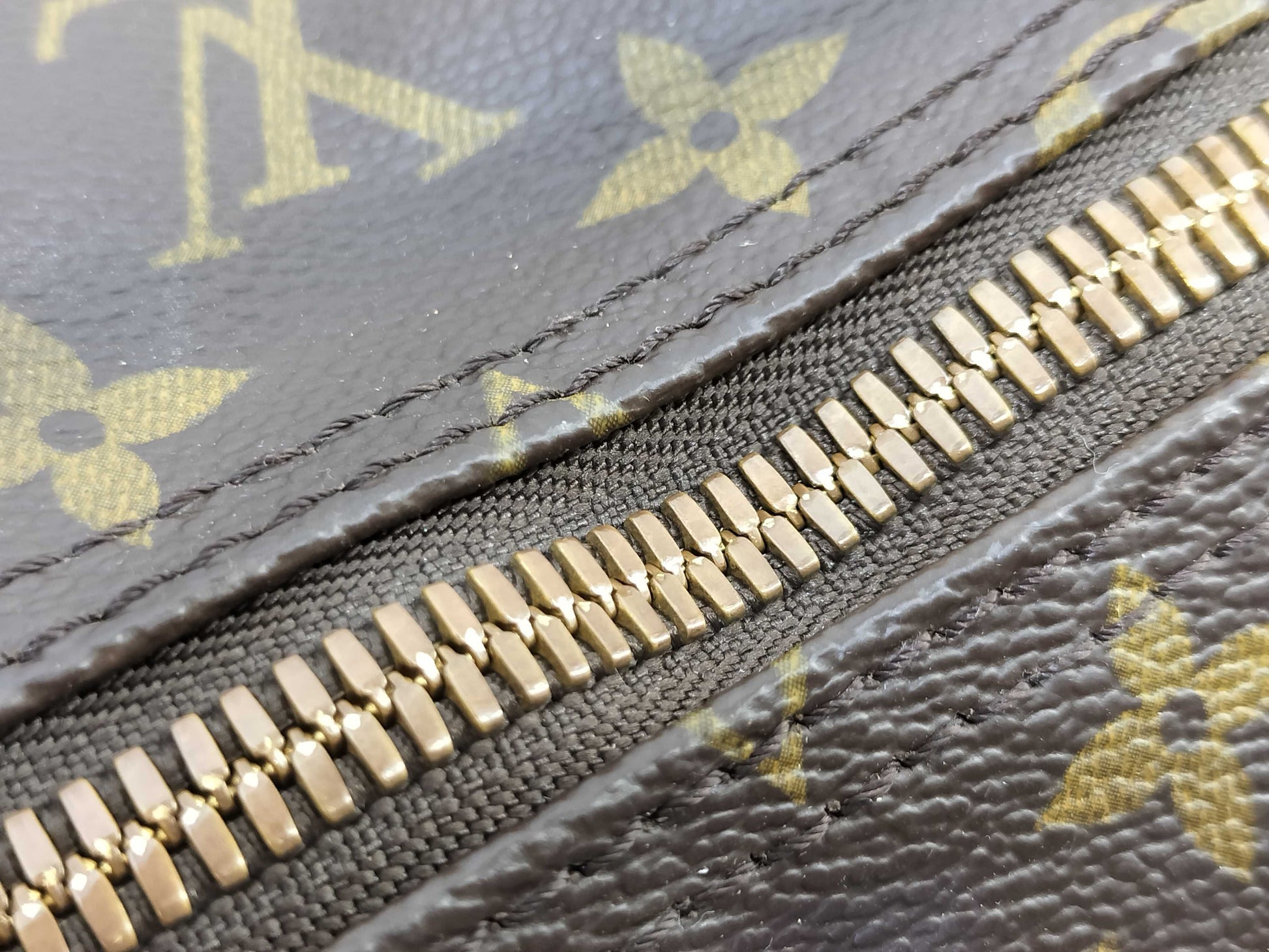 LOUIS VUITTON Monogram Vuitton Monogram Kipol Bantriere 60 Boston Bag