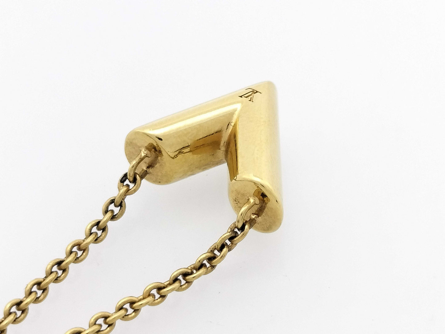 LOUIS VUITTON Vuitton Essential V Necklace Necklace