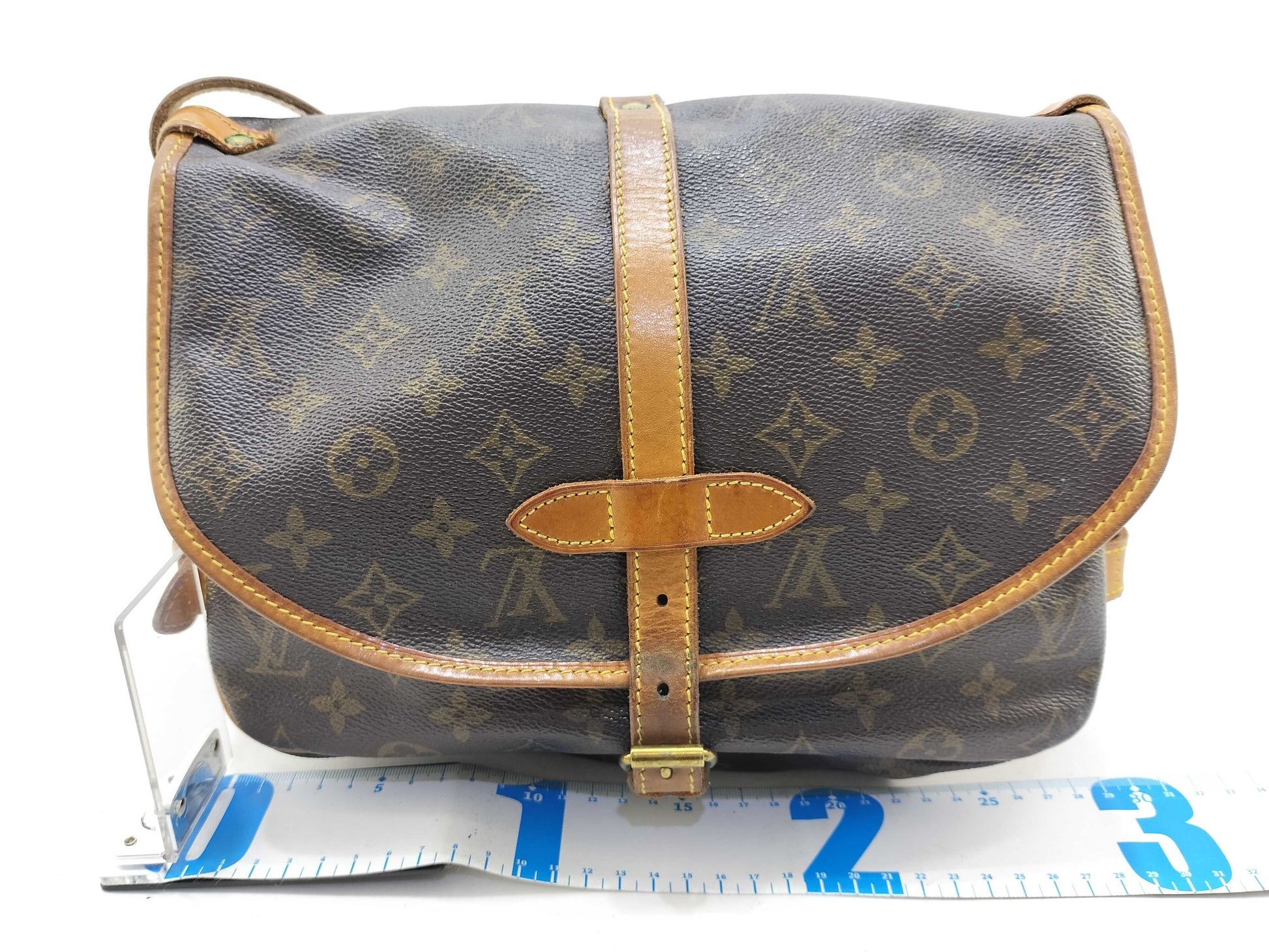 LOUIS VUITTON Monogram Vuitton Monogram Saumur Shoulder Bag